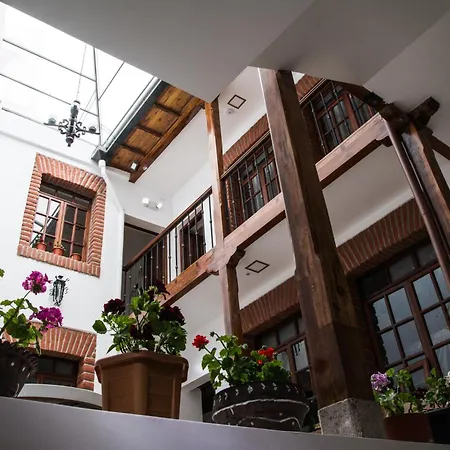 Hotel Casa Ecuatreasures Centro Historico